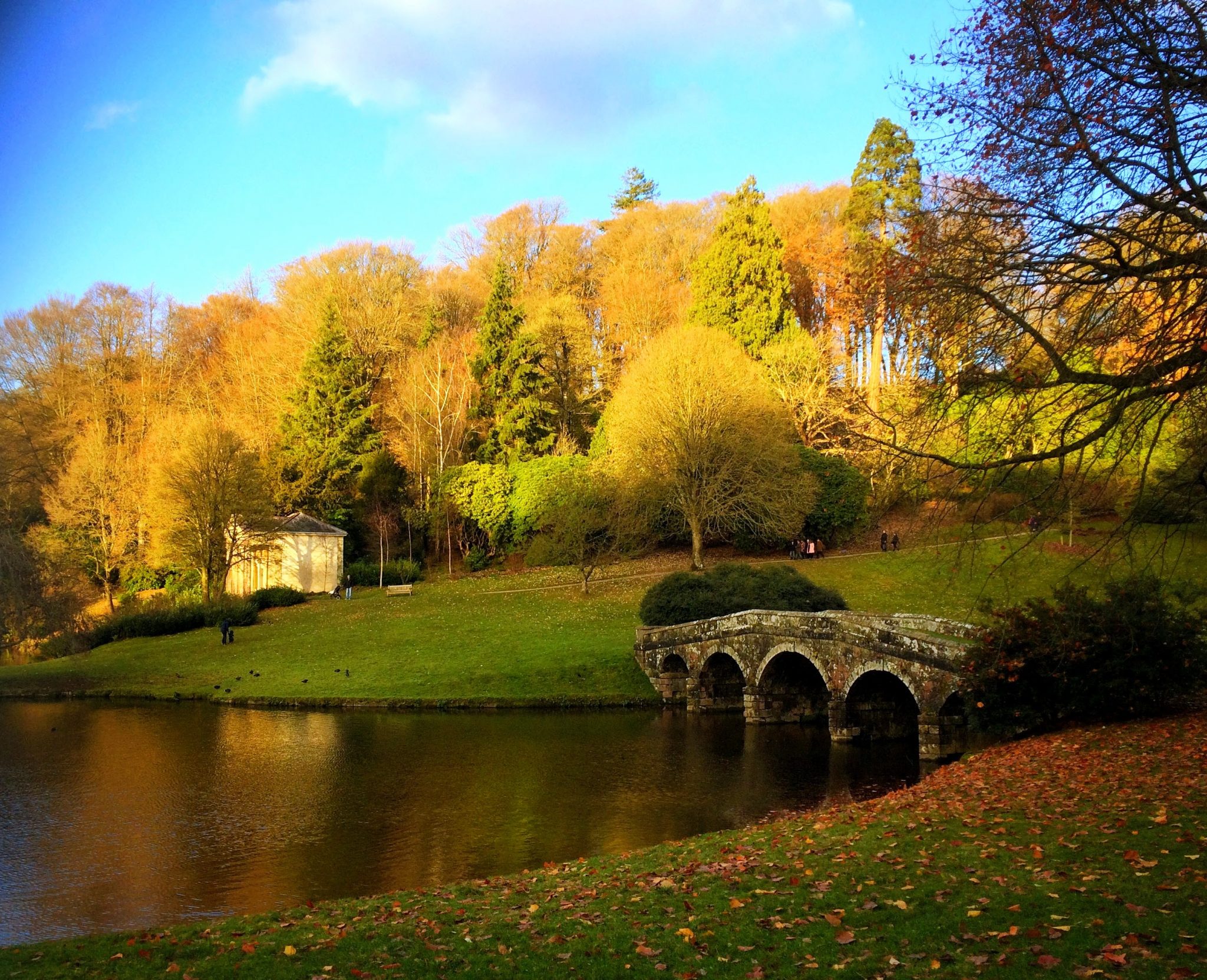 England October Autumn in England: When & Where To Visit